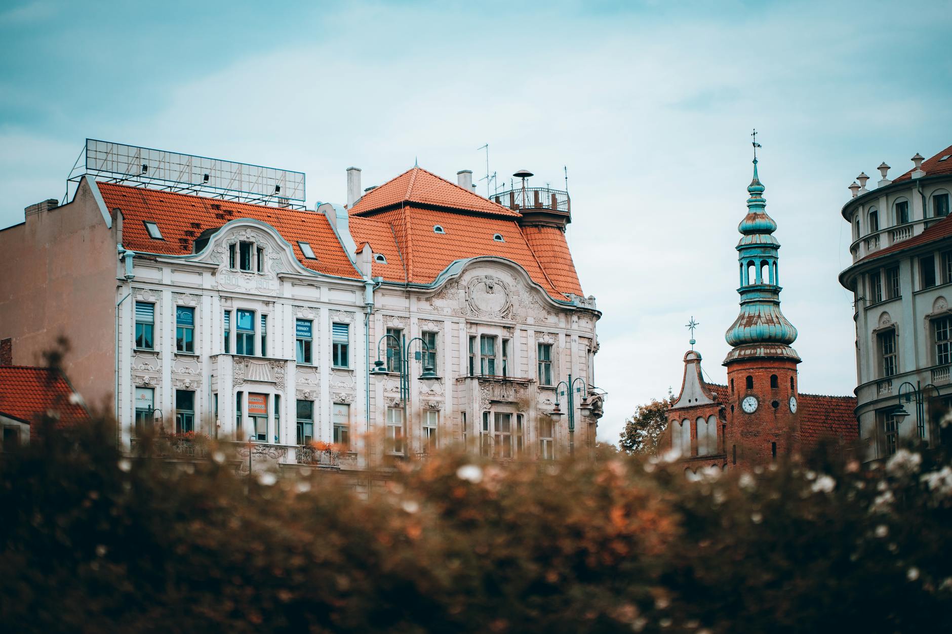 Mapa Bydgoszczy z ikonami symbolizującymi kolejki do specjalistów w ramach NFZ